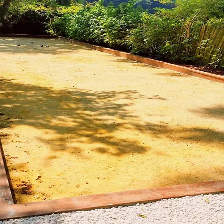 Spacious Home With Games Ellezelles